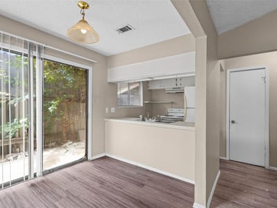 Property photo 4 at 2809 Parker LN Unit #D - 1 bed 1 bath home