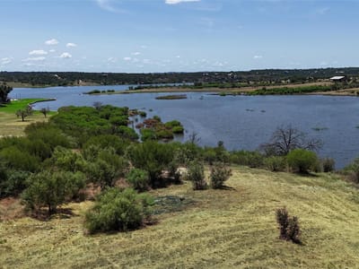 Property photo 3 at 281 Chimney Cove DR - Chimney Cove Estates, Marble Falls, TX
