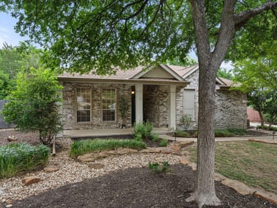 Photo 4 of 40 at 2812 Cascade Falls DR - 3 bed 2 bath home