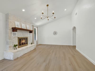 Property photo 4 at 2812 Philo ST - 4 bed 2 bath home