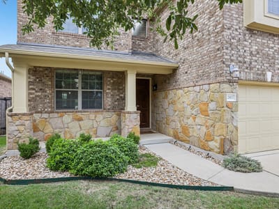 Photo 3 of 37 at 2813 Granite Hill CV - 5 bed 3 bath home