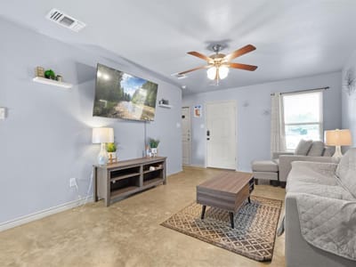 Bathroom at 2813 Leroy CIR Unit #A and #B - Loma Vista Estates Ph Three, Killeen, TX