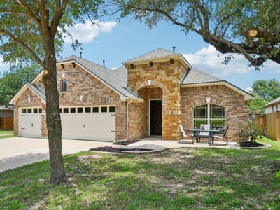 Living area at 2816 Homecoming - 4 bed 2 bath home