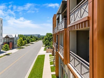 Property photo 3 at 2827 Manor RD Unit #2202 - 3 bed 2 bath home
