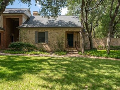 Primary bedroom at 2838 Montebello RD Unit #D18 - 3 bed 3 bath home
