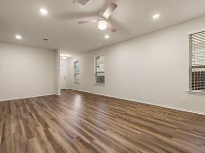Property photo 3 at 284 Zuma DR - 3 bed 2 bath home