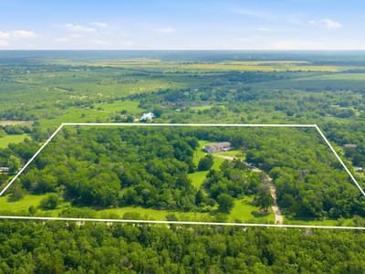 Primary bedroom at 285 Hilltop DR - 3 bed 2 bath home