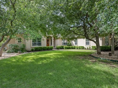 Living area at 29 Meadows End - 4 bed 3 bath home