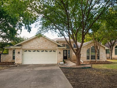 Property photo 3 at 29000 Colonial Dr - 3 bed 2 bath home