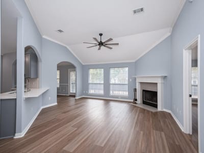 Property photo 5 at 29000 Colonial Dr - 3 bed 2 bath home