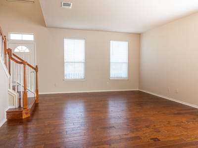 Property photo 4 at 2901 Fleet Dr - 3 bed 2 bath home