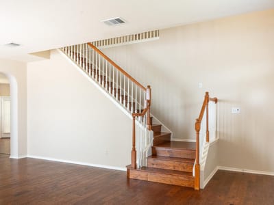 Property photo 5 at 2901 Fleet Dr - 3 bed 2 bath home