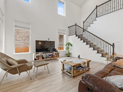 Living area at 2901 Oak Chase CV - 4 bed 3 bath home