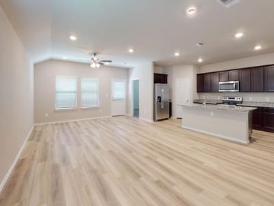 Kitchen at 2903 Creekside Hills BLVD - 3 bed 2 bath home
