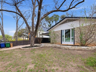 Primary bedroom at 2905 Brinwood Ave - 2 bed 2 bath home