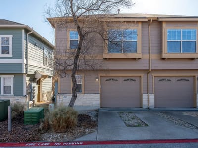 Living area at 2905 Saville Loop - 1 bed 1 bath home