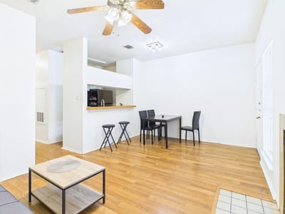 Property photo 5 at 2905 Swisher ST Unit #205 - 2 bed 1 bath home