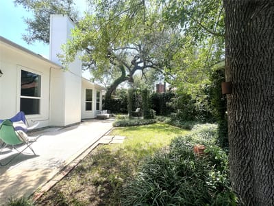 Living area at 2906 Garvey CV - 2 bed 2 bath home