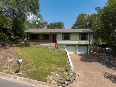 Property photo 3 at 2906 Oakhaven DR - Barton Hills Sec 01, Austin, TX