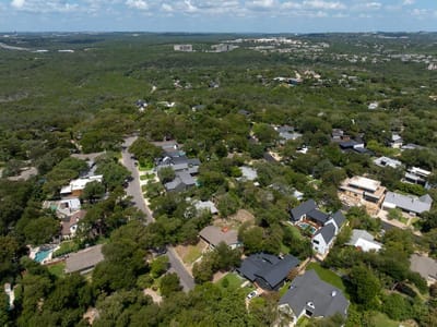 Property photo 4 at 2906 Oakhaven DR - Barton Hills Sec 01, Austin, TX
