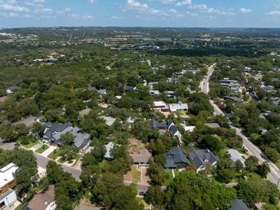 Property photo 5 at 2906 Oakhaven DR - Barton Hills Sec 01, Austin, TX