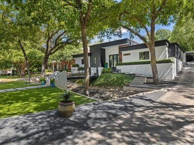 Property photo 2 at 2909 Hillview RD - 4 bed 3 bath home