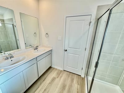 Primary bedroom at 291 Texas Agate Dr - 4 bed 2 bath home