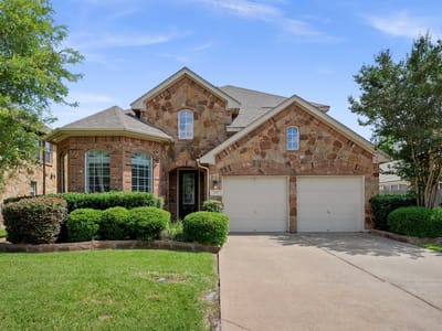 Living area at 2917 Laurel Grove WAY - 4 bed 3 bath home