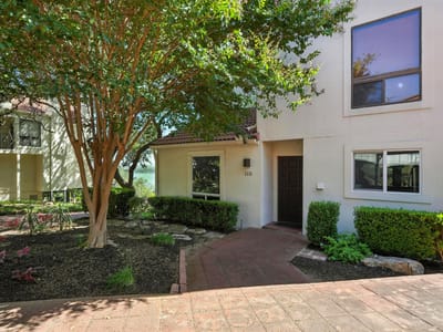 Living area at 2918 Ranch Road 620 Unit #C-115 - 2 bed 1 bath home