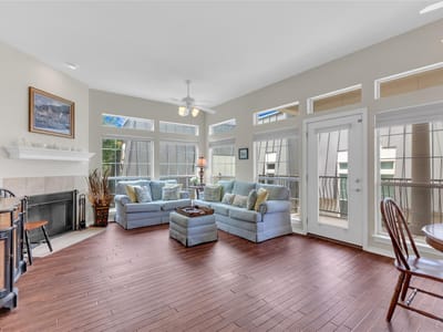Living area at 2918 Ranch Road 620 N Unit #L-173 - 2 bed 2 bath home