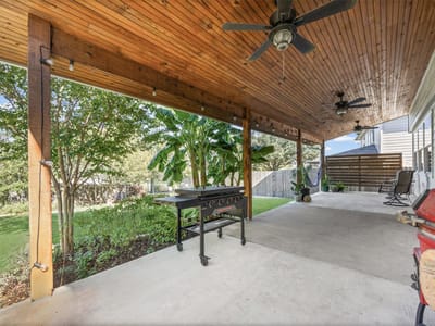 Photo 2 of 40 at 2920 Lynnbrook DR - 3 bed 2 bath home