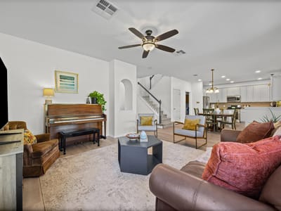 Photo 4 of 40 at 2920 Lynnbrook DR - 3 bed 2 bath home