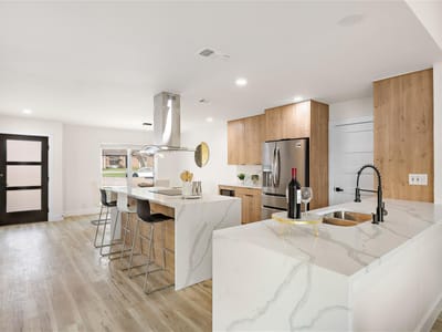 Photo 4 of 40 at 2927 Norwood hill ST - 3 bed 2 bath home