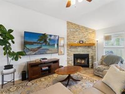 Property photo 5 at 293 Donatello ST - 5 bed 2 bath home
