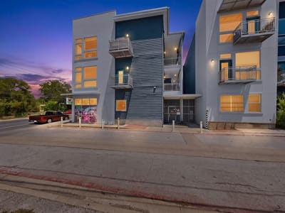 Property photo 2 at 2931 E 12th ST Unit #206 - 1 bed 1 bath home