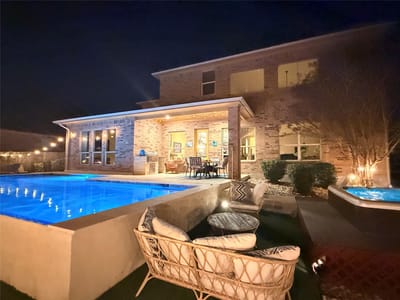 Living area at 2937 Desert Candle DR - 6 bed 4 bath home
