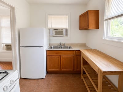 Property photo 5 at 2940 Eckert ST - 2 bed 1 bath home