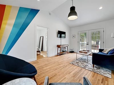 Living area at 2943 Higgins ST - 1 bed 1 bath home