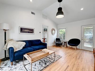 Primary bedroom at 2943 Higgins ST - 1 bed 1 bath home