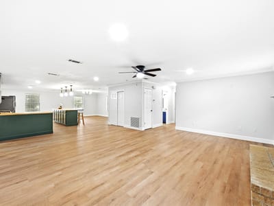 Property photo 5 at 295 Oak Creek Cir - 3 bed 2 bath home