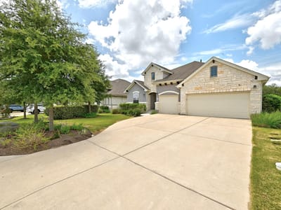 Living area at 2982 Reunion BLVD - 4 bed 3 bath home