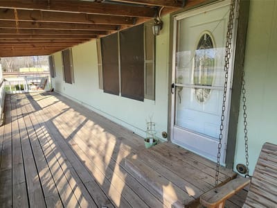 Living area at 3 Miller St - 3 bed 2 bath home
