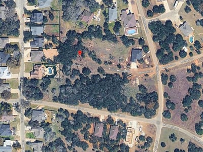 Living area at 3 Moonlight Ln - Woodcreek Sec 19, Wimberley, TX