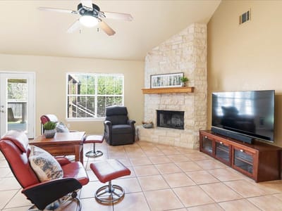 Photo 4 - 3 Woodlark WAY Photo 4 of 39 at 3 Woodlark WAY - 3 bed 2 bath home