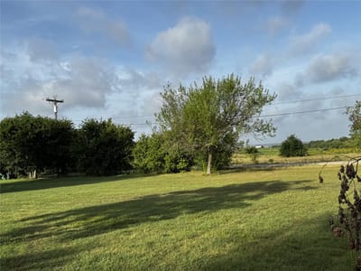 Kitchen at 30 Green Acres - Manchaca, Jarrell, TX