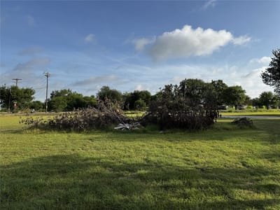 Primary bedroom at 30 Green Acres - Manchaca, Jarrell, TX