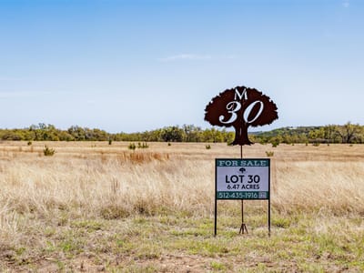 Living area at 30 Mesa Ranch RD - 272 Ac Fitzhugh, Dripping Springs, TX