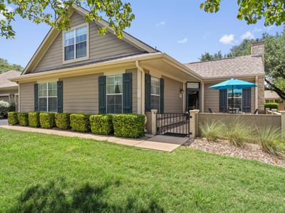 Living area at 30 Wildwood DR Unit #184 - 3 bed 3 bath home