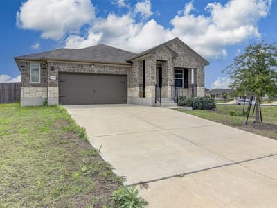 Living area at 300 Bear Oak ST - 4 bed 3 bath home
