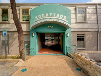 Primary bedroom at 300 Crockett ST Unit #114 - 2 bed 1 bath home
